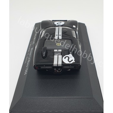 FORD MK II B. MCLAREN - C. AMON...