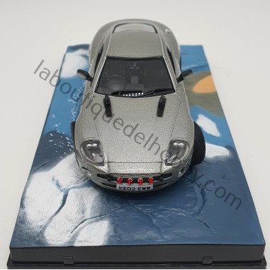 ASTON MARTIN V12 VANQUISH "JAMES BOND...