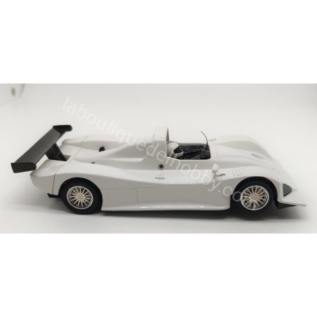LOLA B98/10 RACING 04 LMP FLY 07030 SIN CAJA