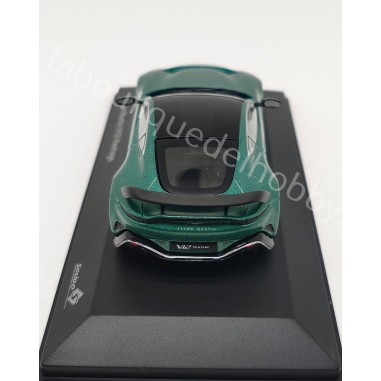 ASTON MARTIN V12 VANTAGE CON ALERON...