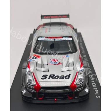 NISSAN GT-R SUPER GT500 S RODA MOLA...