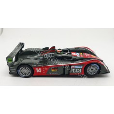 AUDI R10 TEAM KOLLES... 2