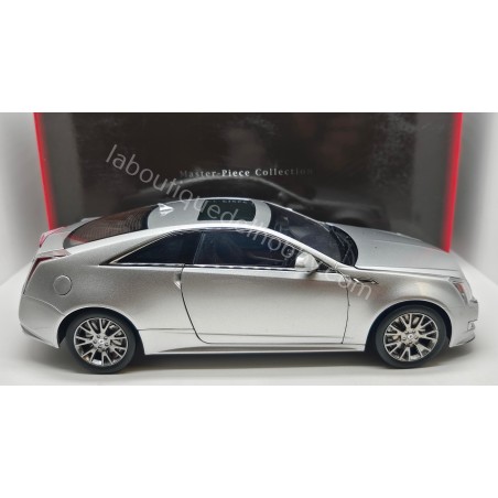 CADILLAC CTS COUPE KYOSHO ESCALA 1:18