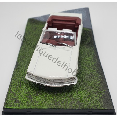 FORD MUSTANG CONVERTIBLE JAMES BOND 007 GOLDFINGER ALTAYA ESCALA 1:43
