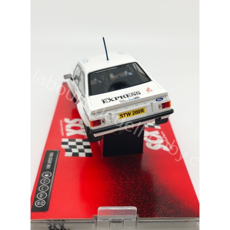FORD ESCORT MKII DAILY EXPRESS SCALEXTRIC 64320