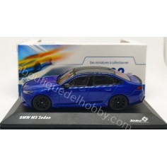 BMW M5 SEDAN 2024 SOLIDO...