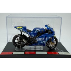 YAMAHA YZR-M1 V. ROSSI 2004... 2