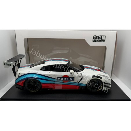 NISSAN GT-R R35 LBWK MARTINI 2024 SOLIDO ESCALA 1:18