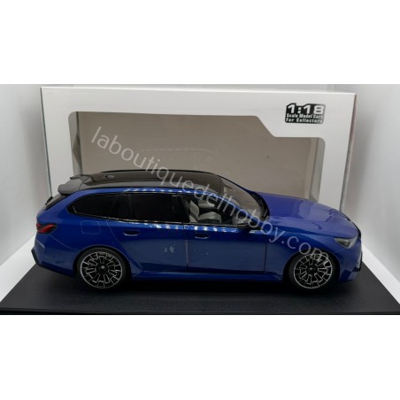 BMW M5 TOURING 2025 SOLIDO ESCALA 1:18