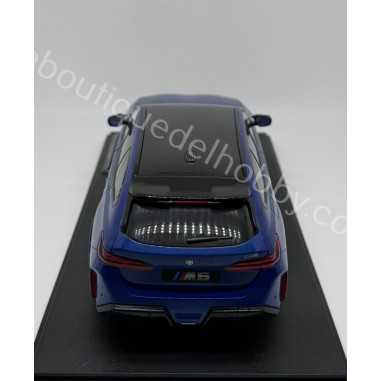 BMW M5 TOURING 2025 SOLIDO ESCALA 1:18