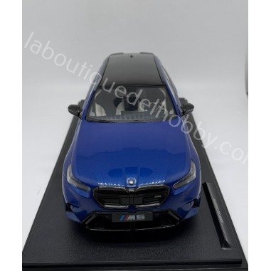 BMW M5 TOURING 2025 SOLIDO ESCALA 1:18