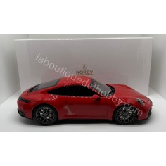 PORSCHE 911 CARRERA 4 GTS... 2