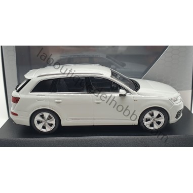 AUDI Q7 2015 I-SCALE ESCALA 1:43