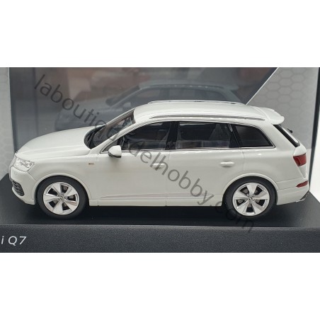 AUDI Q7 2015 I-SCALE ESCALA 1:43